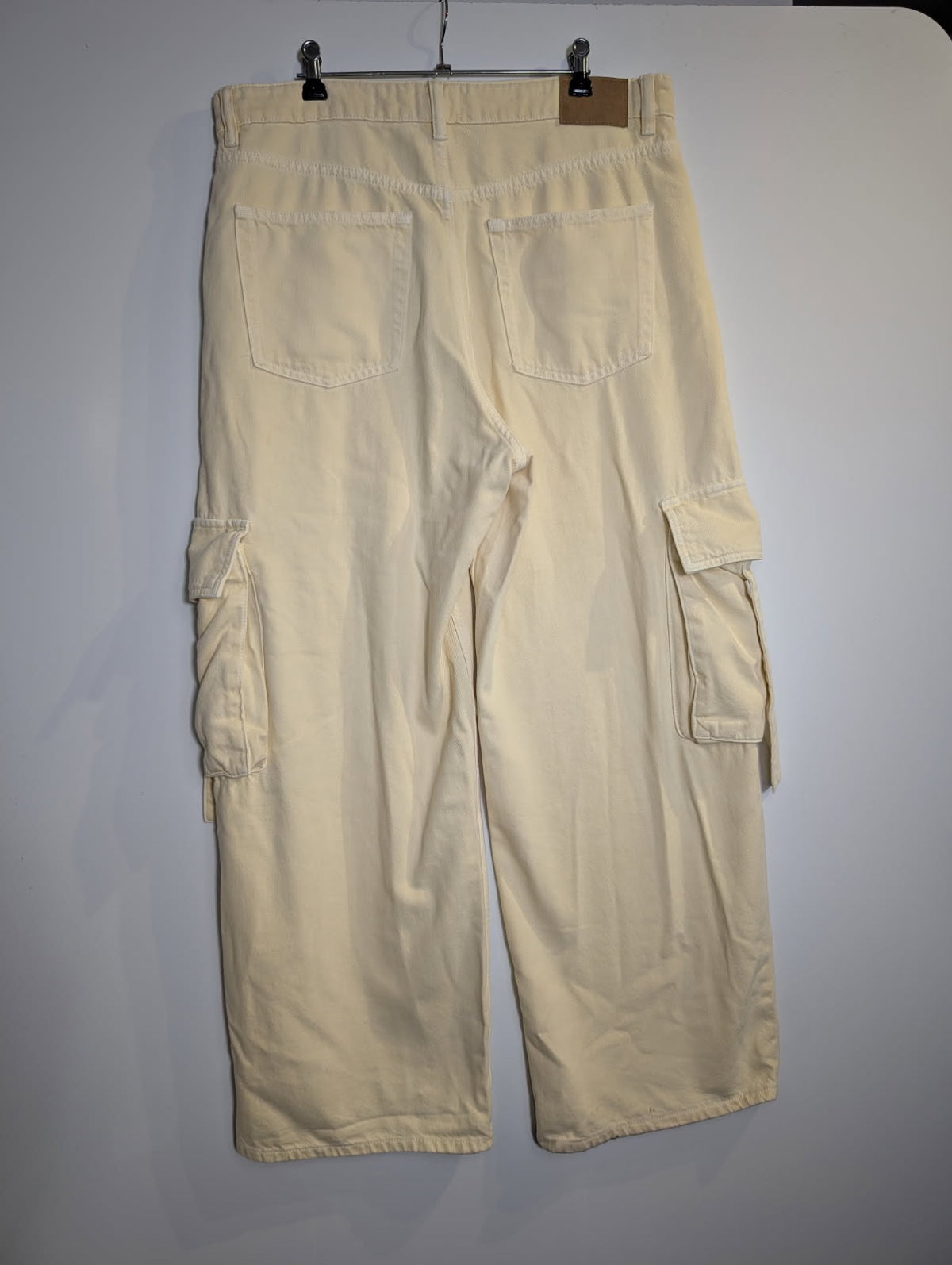 Cotton On Boyfriend Super Baggy Cargo Pants Cream Size 30 - Image 7