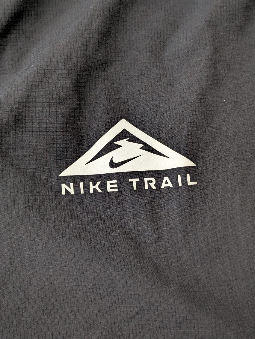 Nike Trail Running T-Shirt - Men's Size Medium Black Dri-Fit - Image 10
