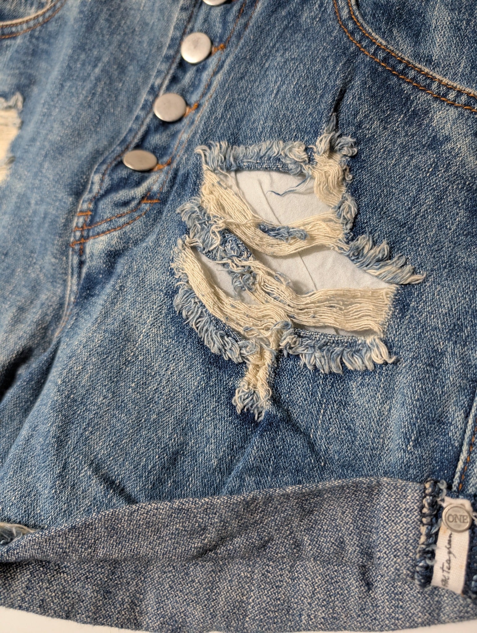 One Teaspoon Bandits Denim Shorts Blue Size 26 - Image 3