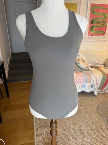 Noli Grey Sleeveless Scoop Neck Bodysuit - Image 4