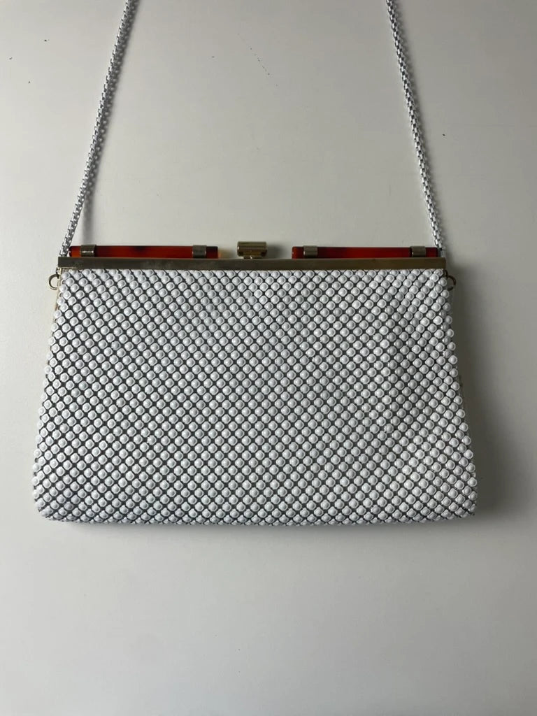 White Metal Mesh Evening Handbag with Gold-Tone Frame - Image 9