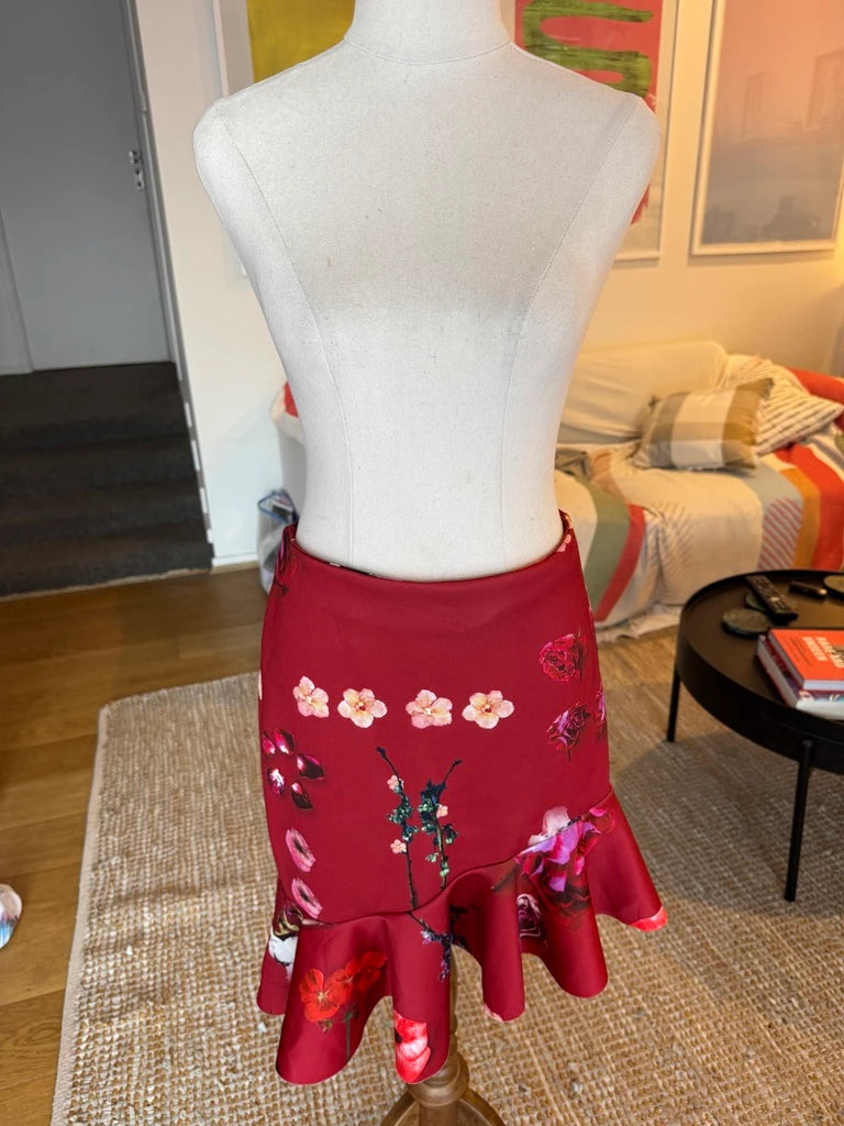 ASOS Red Floral Mini Skirt - Image 10