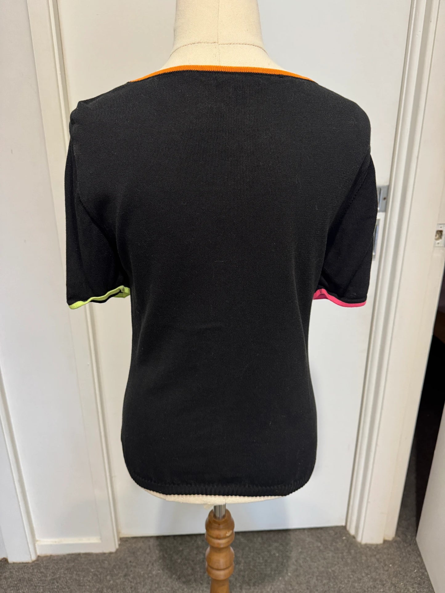 Escada Racing Club Black Short Sleeve Knit Top Size 36 - Image 4