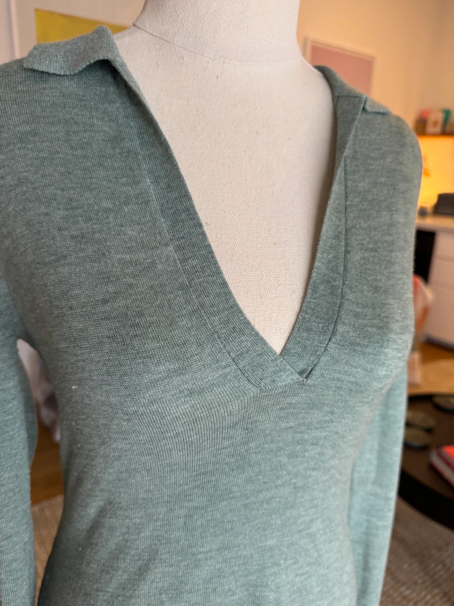 Nude Lucy Sage Green V-Neck Long Sleeve Knit Top Size S - Image 8