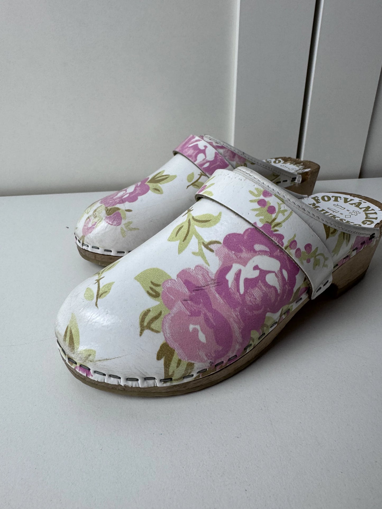 Fotvänlig Mjuksko Floral Wooden Clogs Swedish Comfort Shoes - Image 4